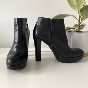 Stuart Weitzman Ankle Bootie